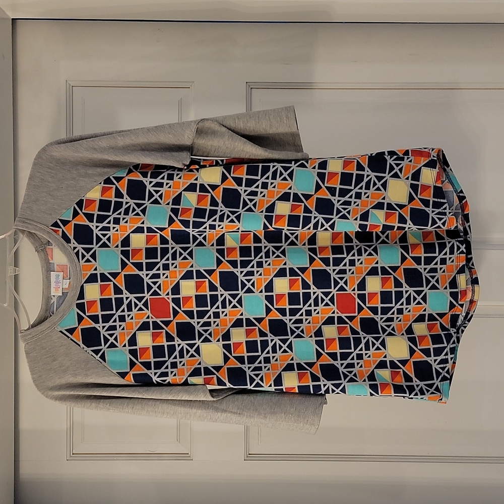 LulaRoe Randy Tee